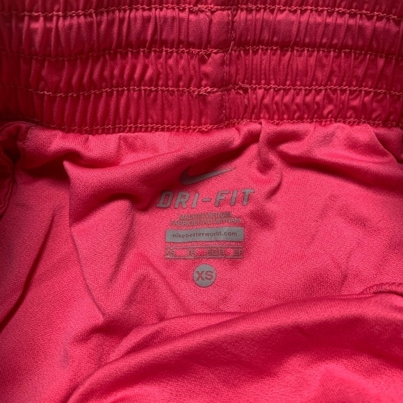 Women’s Nike Pink Running Shorts Extra Small - Picture 3 of 5